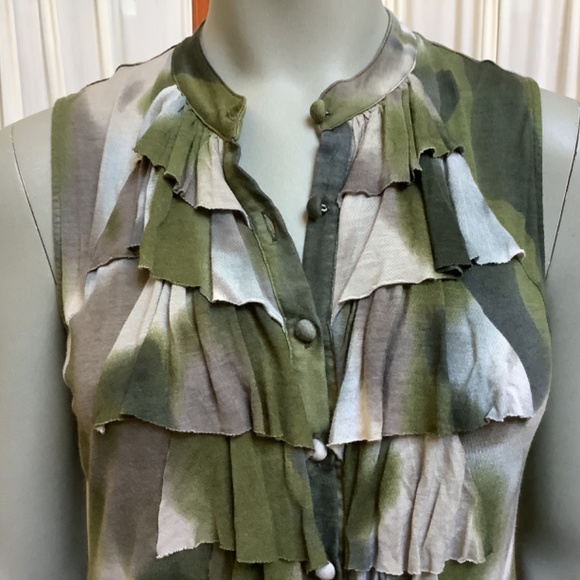 Cabi Sleeveless Top Camouflage With Ruffle #593 Size S - Picture 2 of 7